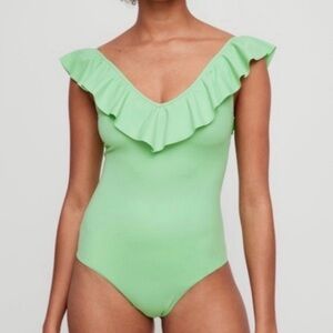 Aritzia Wilfred Danette Neon Ivy Green Ruffled Bodysuit